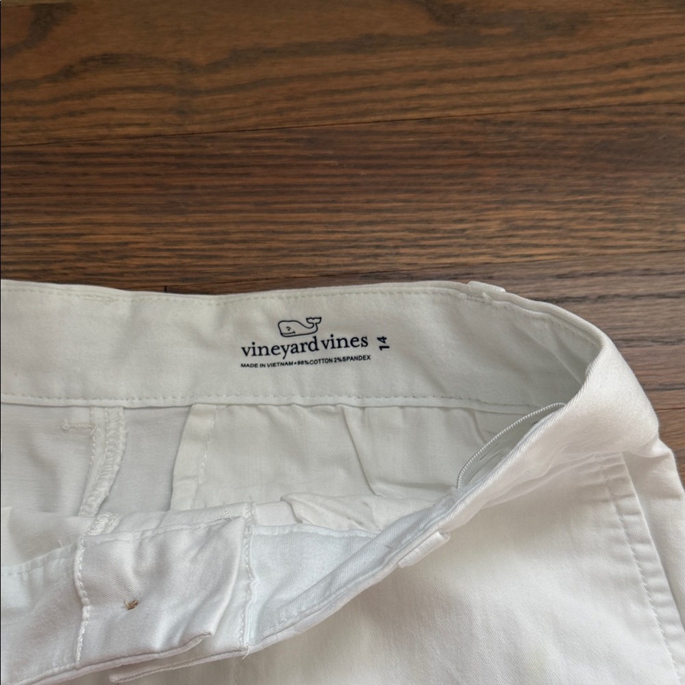 BNWOT Vineyard Vines Boys White Chinos - Picture 2 of 4